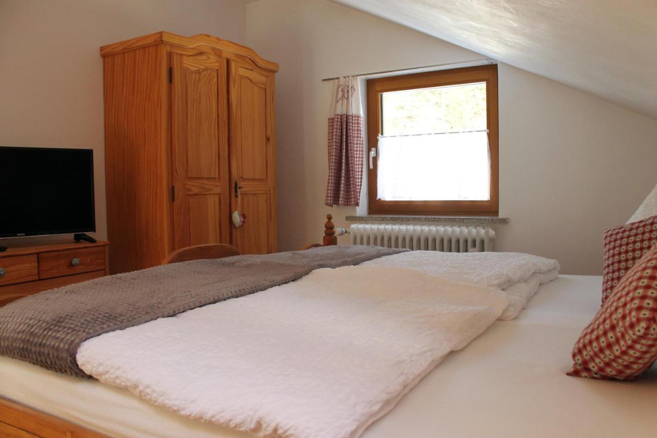 Berggasthof Karntner Alm Hotel Mittenwald Buitenkant foto