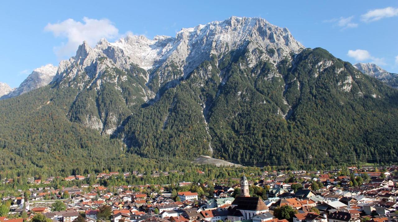 Berggasthof Karntner Alm Hotel Mittenwald Buitenkant foto